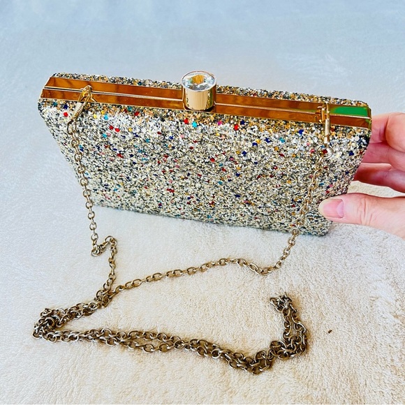 COCO BANANAS SPARKLE THROUGH THE NIGHT CONVERTIBLE CROSSBODY CHAIN STRAP - Picture 4 of 11